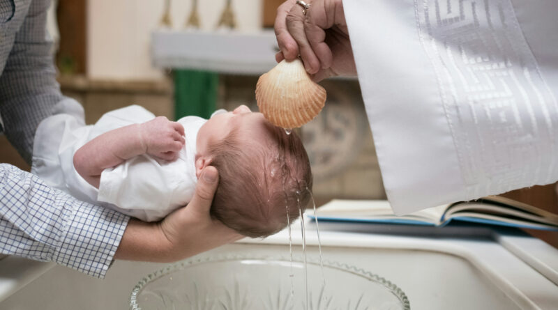 La CEI ripensa il ruolo di padrini e madrine
